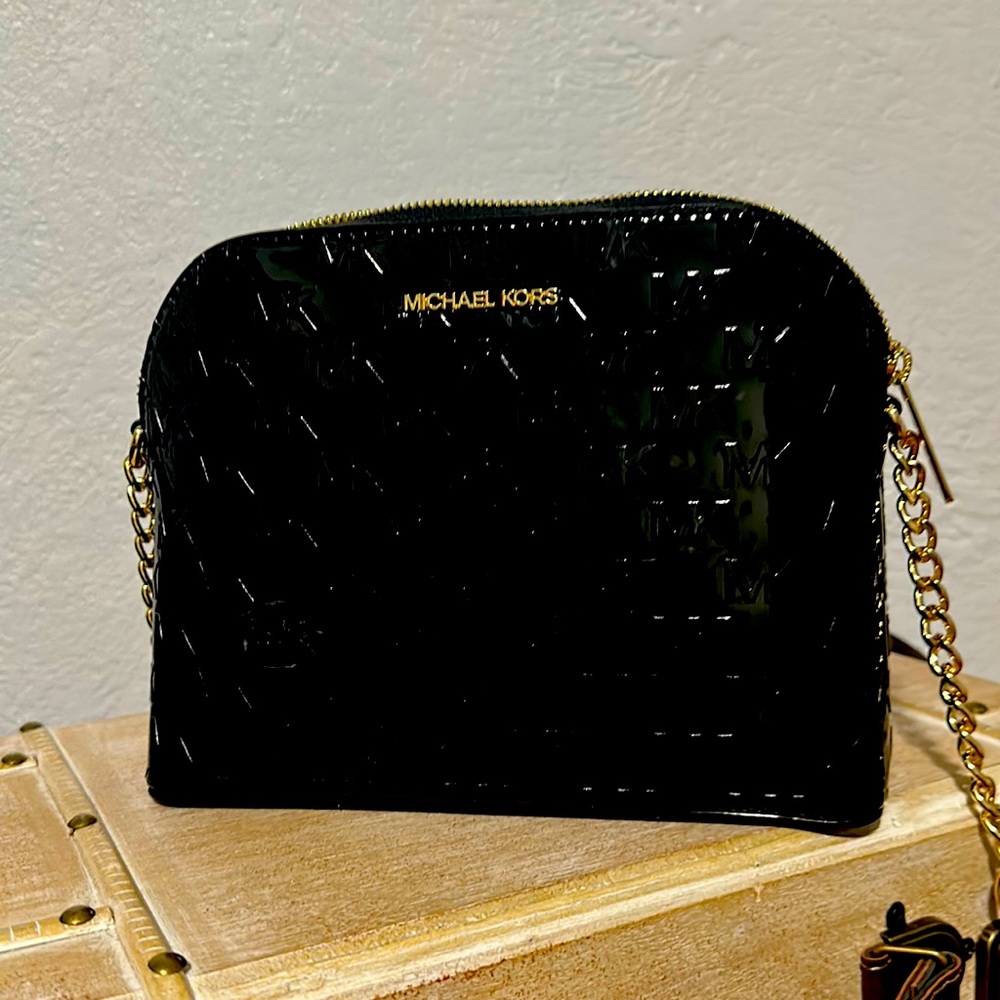 Michael Kors Jet Travel Medium Signature Logo Dome Crossbody